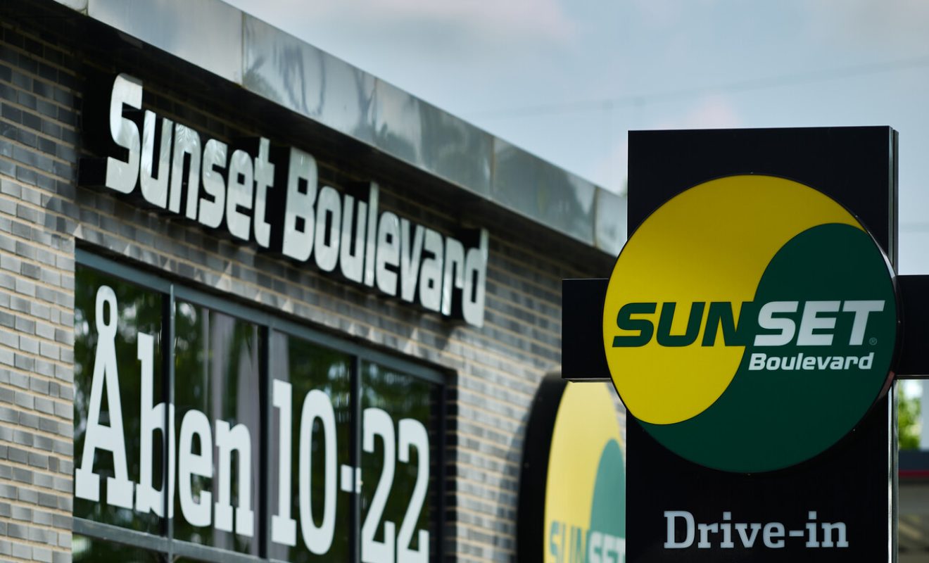 large-14_Maj_Sunset_Boulevard_Facade_18_HighRes